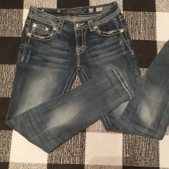 Miss Me Jeans - Picture 2 of 3